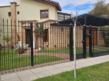 Casa de 7 ambientes, Córdoba · Venta, Casa de 3 Dorm. en Cerro Chico, Gran Ubicacion, Escritorio y Pileta.