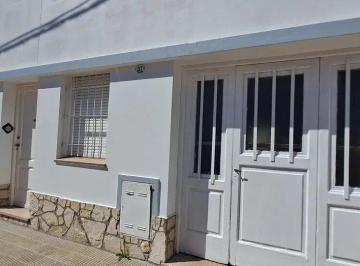 Casa · 110m² · 4 Ambientes · 1 Cochera · Casa Chalet en Alquiler en Naposta, Bahia Blanca, Resto de La Provincia