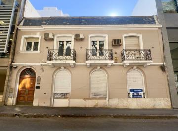 PH · 104m² · 5 Ambientes · PH Planta Baja en Venta Frente a Tribunales Arturo m Bas Al 200
