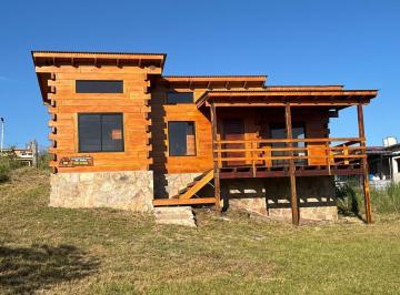 Casa · 75m² · 2 Ambientes · 1 Cochera · Oportunidad en Villa Rumipal