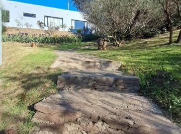 Casa · 144m² · 4 Ambientes · 2 Cocheras · Venta de Casa Al Pie de La Sierra en Volcán