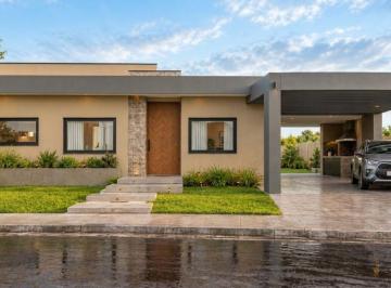 Casa · 120m² · 4 Ambientes · 2 Cocheras · Casa en Venta Bº Privado La Quebrada - Lujan