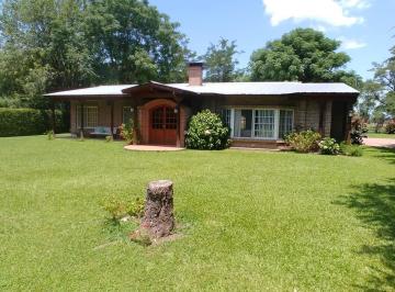 Casa · 226m² · 4 Ambientes · Casa en Club de Campo El Moro