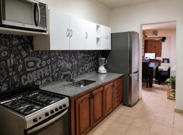 Casa · 75m² · 3 Ambientes · 2 Cocheras · Casa en Venta La Plata 2 Dorm. Apto Credito