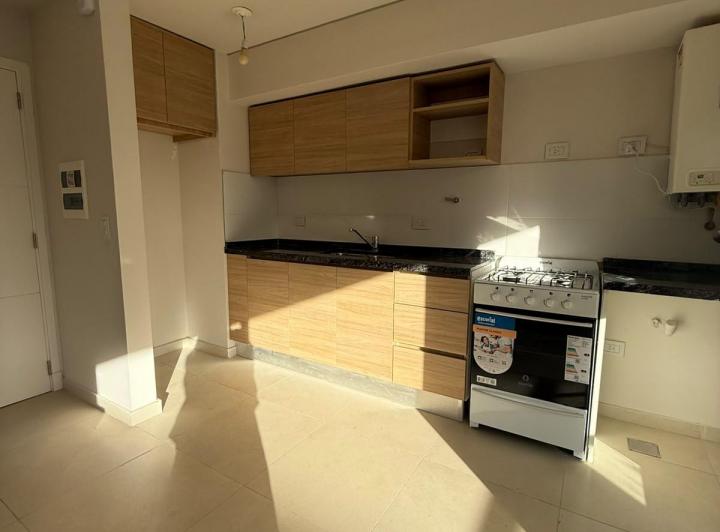 Departamento · 50m² · 6 Ambientes · 1 Cochera
