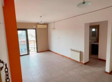 Departamento · 57m² · 3 Ambientes · Depto 3 Amb Venta Berazategui Centro 3 Balcones