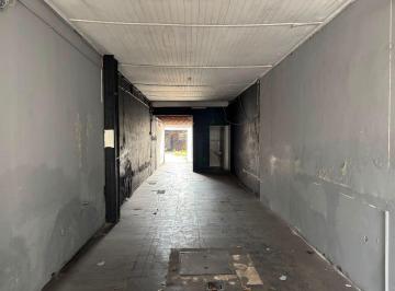Bodega-Galpón · 422m² · Galpón, a Media Cuadra del Shopping
