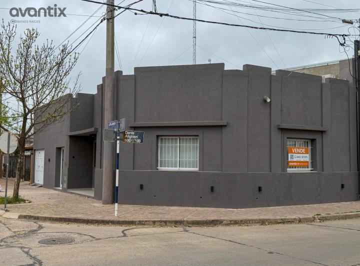 Casa · 135m² · 4 Ambientes · 1 Cochera