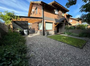 Casa de 3 ambientes, San Martín de los Andes · Oportunidad Increíble!️cabaña en PH en Barrio San Fernando