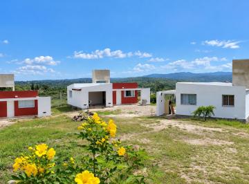 Casa de 12 ambientes, Estancia Vieja · Complejo Turístico en Estancia Vieja | 3 Casas + Pileta | Gran Oportunidad de Inversión
