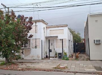 Casa · 57m² · 3 Ambientes · Venta Casa Centro - Lote 282 m² - San Nicolas
