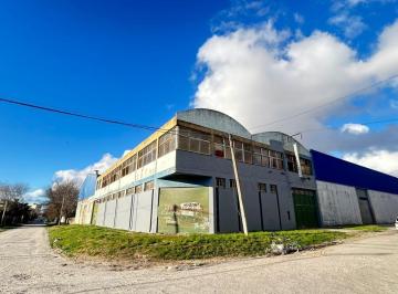 Bodega-Galpón · 710m² · 1 Ambiente · Galpon en Alquiler - Zona Industrial