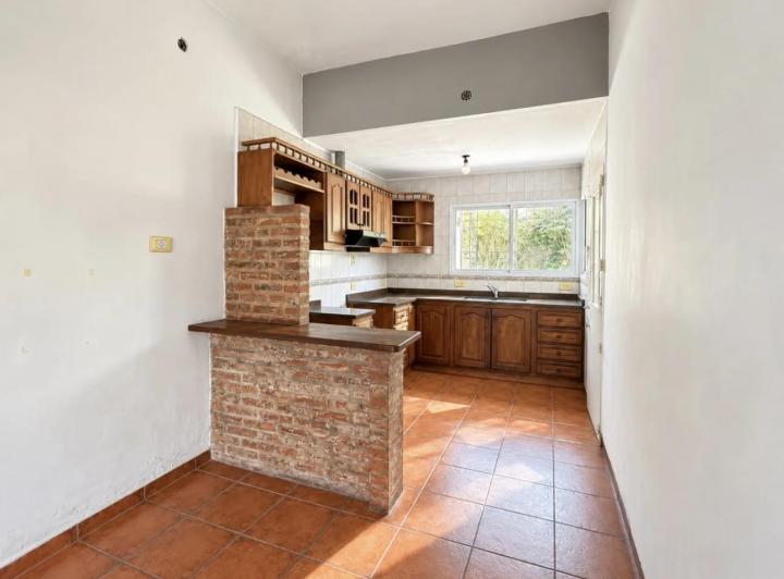 Casa · 121m² · 3 Ambientes · 2 Cocheras