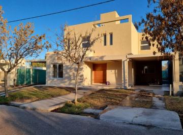 Casa de 8 ambientes, Maipú · Casa 3 Dorm. B° Privado "El Marquesado"