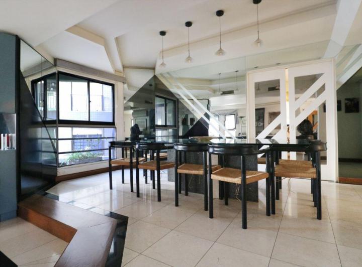Departamento · 230m² · 6 Ambientes · 2 Cocheras