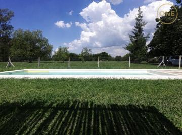 Casa · 105m² · 4 Ambientes · 1 Cochera · Campo de 2,2 Ha en Arturo Seguí, Calle 152 y 420