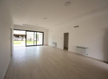 Casa · 175m² · 5 Ambientes · 4 Cocheras · Venta - Santa Fe - Casa - La Reserva - 3 Dorm. - a Estrenar