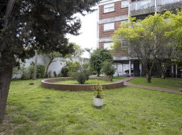 Departamento · 58m² · 3 Ambientes · 1 Cochera · Departamento en Venta 3 Ambientes en Adrogué con Cochera y Jardín Común