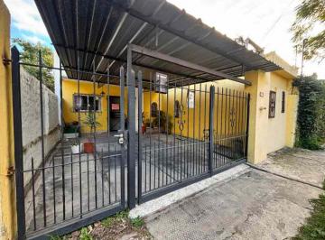 Casa de 5 ambientes, Quilmes · Lote Doble en Venta en Bernal Este - Excelente Potencial Para Inversión o Desarrollo