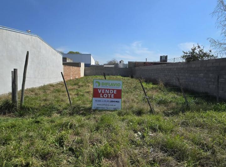 Terreno · 254m²
