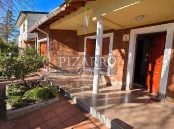 Casa · 325m² · 5 Ambientes · 2 Cocheras · Venta Casa 4 Dorm. - Cipolletti (B° Belgrano/prieto) Apta Credito Hipotecario
