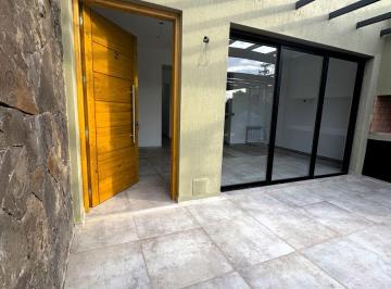 Casa de 3 ambientes, Maipú · Venta Casa a Estrenar en Maipu, Barrio Privado