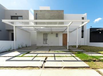 Casa · 129m² · 4 Ambientes · 2 Cocheras · Casa en Venta en Docta Boulevard de 3 Dorm.