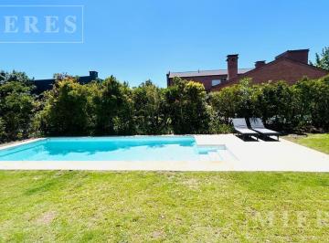 Casa · 1000m² · 5 Ambientes · Casa en Laguna del Sol