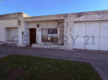 Casa · 132m² · 5 Ambientes · 1 Cochera · Oportunidad | Casa a Reciclar con Gran Potencial - Venado Tuerto