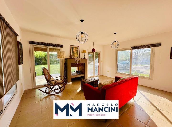 Casa · 270m² · 5 Ambientes · 6 Cocheras