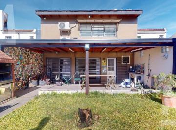 Casa · 5 Ambientes · 1 Cochera · Casa en Villa Elvira