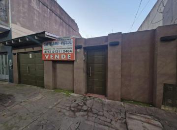 Casa de 4 ambientes, Tres de Febrero · En Venta 4 Ambientes
