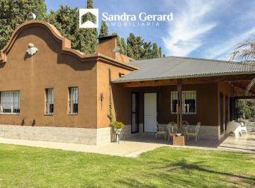 Quinta vacacional de 4 ambientes, San Pedro · Venta - San Pedro - Casaquinta en Los Azahares | 7.214 m², Pileta y Amplio Parque
