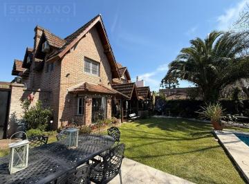 Casa · 220m² · 5 Ambientes · 1 Cochera · Venta Casa 5 Ambientes en La Horqueta, San Isidro