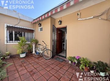PH · 44m² · 3 Ambientes · 1 Cochera · PH Moron Sur Tres Ambientes Cochera Patio