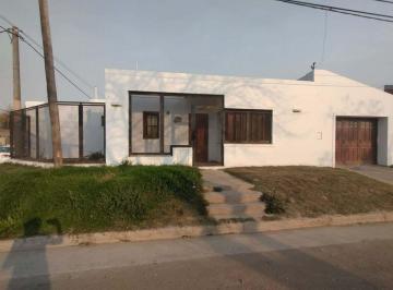 Casa de 5 ambientes, Villa María · Casa con 3 Dorm. en Venta en Barrio San Juan Bautista, Villa María