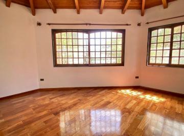 Casa · 192m² · 7 Ambientes · 1 Cochera · Venta Casa 4 Dorm. Cochera