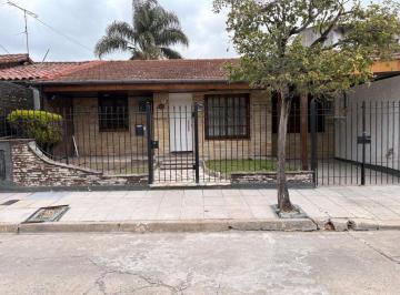 Casa de 3 ambientes, Tres de Febrero · Venta Casa de Tres Ambientes en Ciudad Jardin.