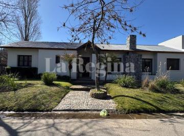 Casa · 380m² · 5 Ambientes · Casa en Alq. Temporario en Santa Maria de Tigre, Rincón de Milberg, Tigre