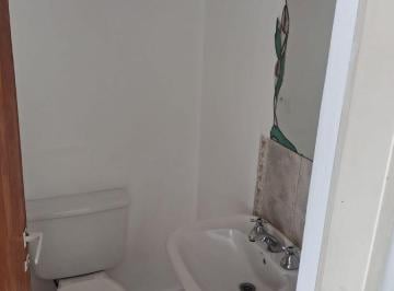 Casa de 4 ambientes, Plottier · Duplex en Alquiler de 2 Habitaciones