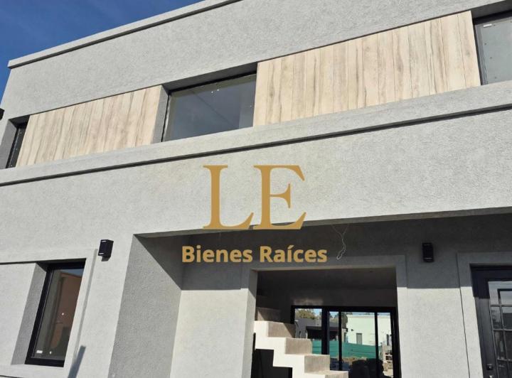 Casa · 179m² · 5 Ambientes · 3 Cocheras