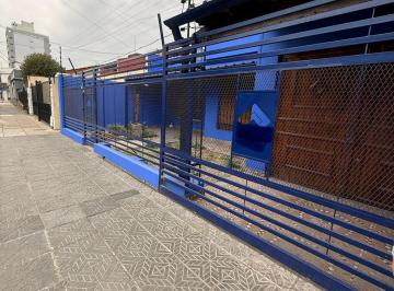 Consultorio · 300m² · 2 Cocheras · Casa Versatil en San Justo Ideal Uso Profesional