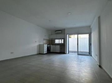 Departamento · 45m² · 1 Ambiente · 1 Cochera · Alquiler Monoambiente con Patio y Cochera