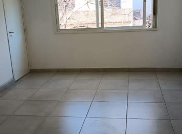 Departamento de 3 ambientes, Quilmes · Departamento de 3 Ambientes con Balcón, Quilmes Centro.
