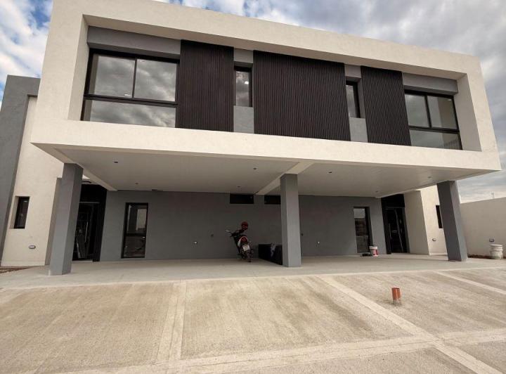 PH · 153m² · 4 Ambientes · 2 Cocheras