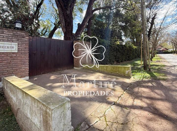Casa · 450m² · 6 Ambientes