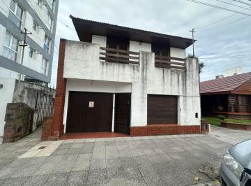 PH · 184m² · 4 Ambientes · 1 Cochera · PH Al Frente de 5 Ambientes a Reciclar