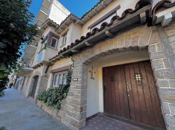 PH · 85m² · 3 Ambientes · Buenos Aires 2851 Chauvin Muy Buen PH 3 Amb. 2 Patios Independiente