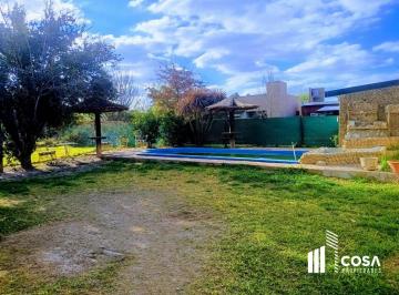 Casa · 98m² · 4 Ambientes · 1 Cochera · Venta Casa 3 Dorm. con Amplio Jardín y Pileta Tierra de Sueños II Roldán Santa Fe