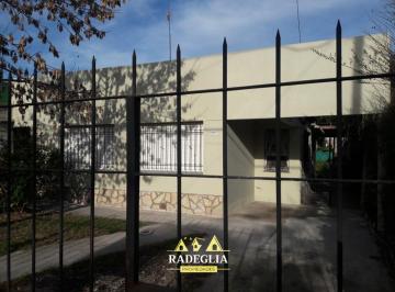 Casa de 4 ambientes, Almirante Brown · Casa en Venta en Burzaco